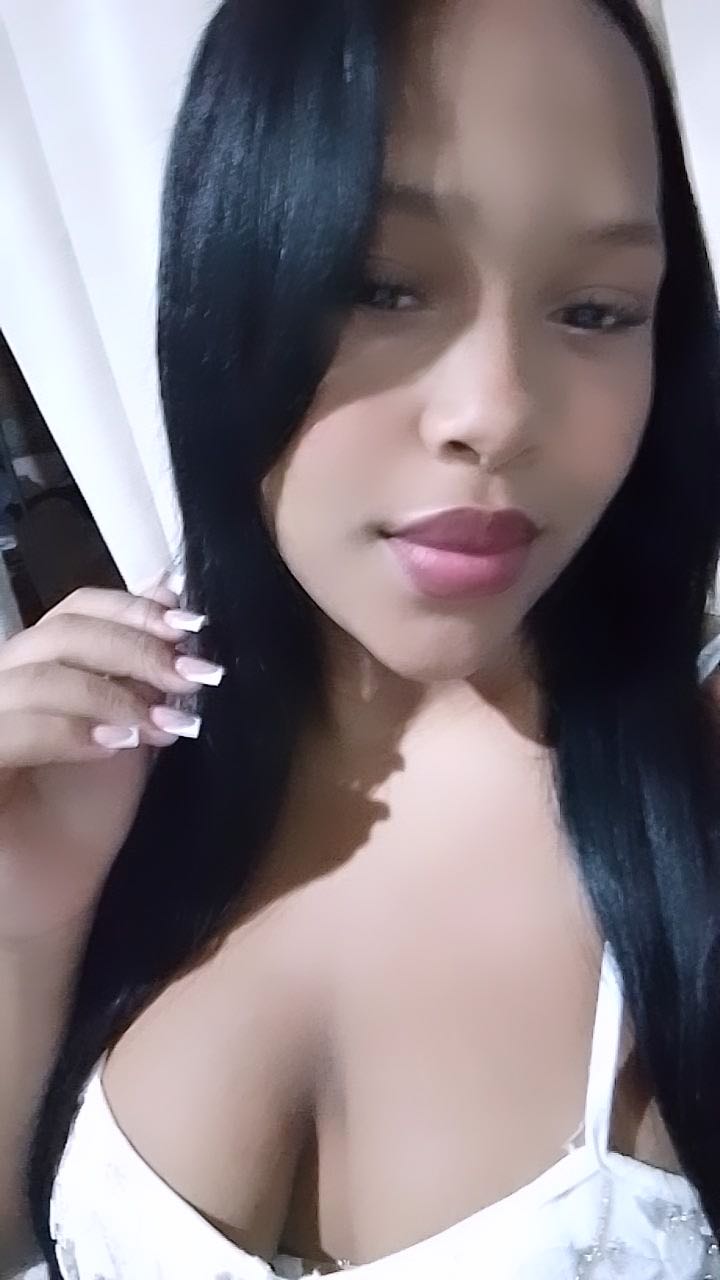 ChiquiBaby from Dominican Republic, ready for a 1 on 1 video chat on Just1v1